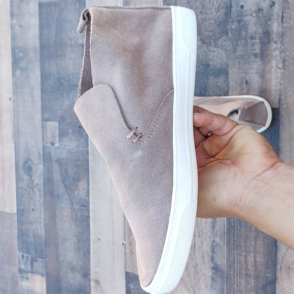 DV By Dolce Vida Roselyn Suede High Top Sneakers Chukka style pull on sz 8 women - Picture 4 of 15